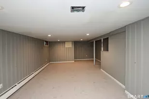 28 E Clover Cir, Hamden, CT 06514 - Photo 25