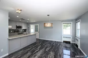 28 E Clover Cir, Hamden, CT 06514 - Photo 7