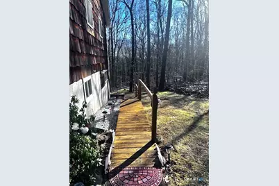 15 Indian Hill Lane #B, Newtown, CT 06482 - Photo 11