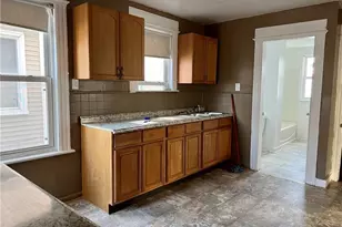 265 Bunnell St, Bridgeport, CT 06607 - Photo 3