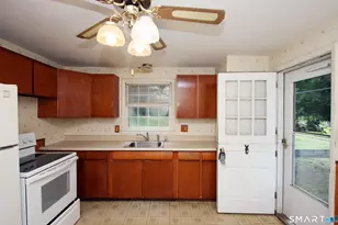 37 Shawn Dr, Bristol, CT 06010 - Photo 7