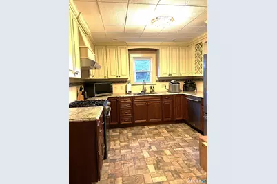 102 Cottage Road, Enfield, CT 06082 - Photo 9