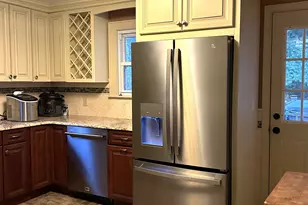 102 Cottage Rd, Enfield, CT 06082 - Photo 7