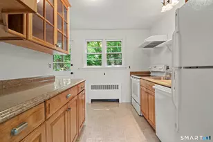 104 1/2 Ledgebrook Dr, Norwalk, CT 06854 - Photo 9