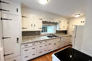 128 East St, Middletown, CT 06457 - Photo 9