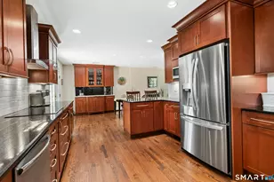 6 Webster Pl, Newtown, CT 06470 - Photo 15