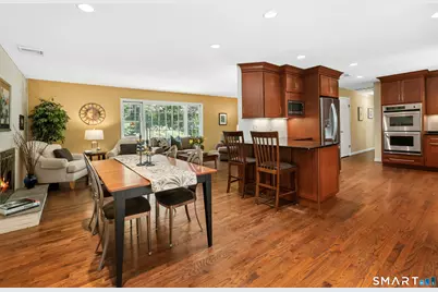6 Webster Place, Newtown, CT 06470 - Photo 11