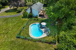 6 Webster Pl, Newtown, CT 06470 - Photo 37