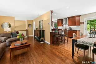 6 Webster Pl, Newtown, CT 06470 - Photo 7
