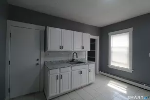 34 Lenox St, Hartford, CT 06112 - Photo 7