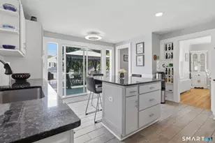 19 Crestview Ave, Stamford, CT 06907 - Photo 7