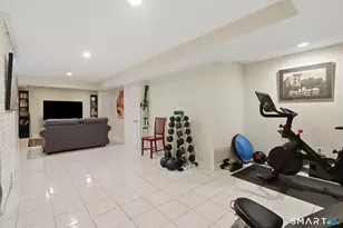 19 Crestview Ave, Stamford, CT 06907 - Photo 19