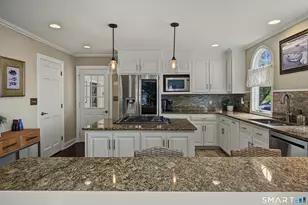 64 Old Black Point Rd, East Lyme, CT 06357 - Photo 11