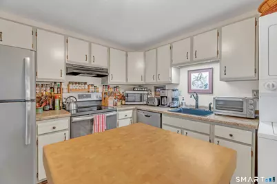 1231 Washington Street #14, Middletown, CT 06457 - Photo 7