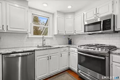 85 Woodbury Avenue, Stamford, CT 06907 - Photo 11