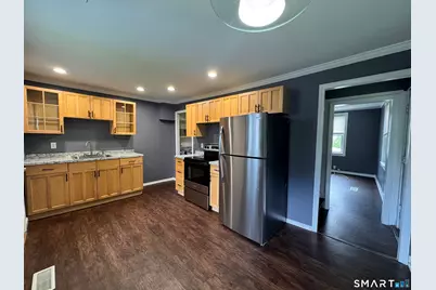 19-23 Hull Place, Seymour, CT 06483 - Photo 3
