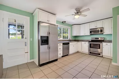 46 Hall Street, New Haven, CT 06512 - Photo 17