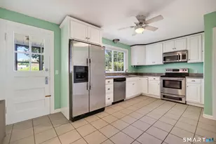 46 Hall St, New Haven, CT 06512 - Photo 17