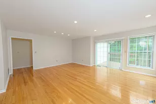 25 Hamden Hills Dr, Hamden, CT 06518 - Photo 5