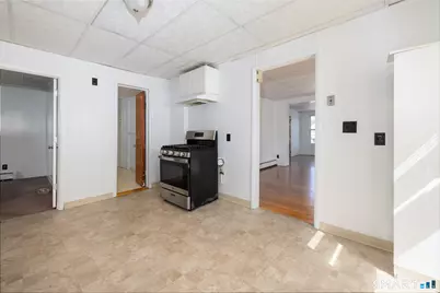 95 Sunnyside Avenue, Waterbury, CT 06708 - Photo 5