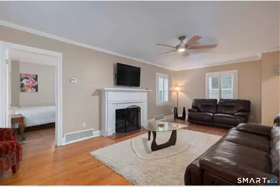 140 Round Hill Road, North Haven, CT 06473 - Photo 9
