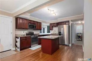140 Round Hill Rd, North Haven, CT 06473 - Photo 3