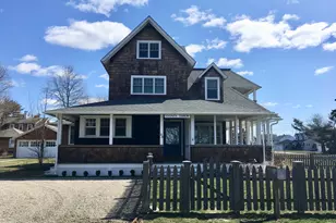 33 Ridgewood Ave, Madison, CT 06443 - Photo 1