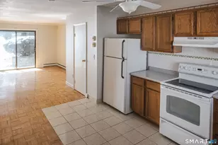 13 Santangelo Terrace, Derby, CT 06418 - Photo 3