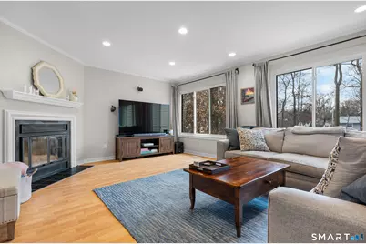 1463 Black Rock Turnpike #17, Fairfield, CT 06825 - Photo 5
