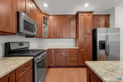 215 Center Meadow Lane #215, Danbury, CT 06810 - Photo 3