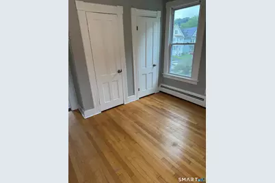 275 Wakelee Avenue, Ansonia, CT 06401 - Photo 13