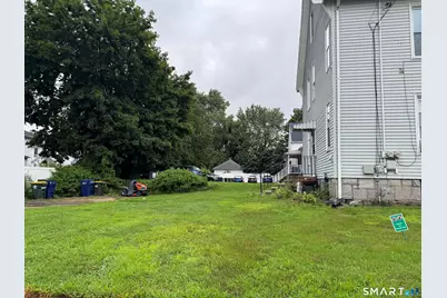 275 Wakelee Avenue, Ansonia, CT 06401 - Photo 5
