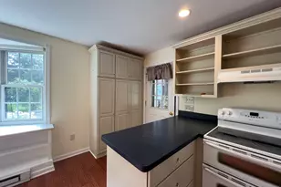 1 Twist Hill Ln, Newtown, CT 06470 - Photo 11