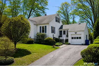 95 Lake Avenue, Trumbull, CT 06611 - Photo 1