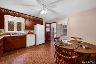 95 Lake Ave, Trumbull, CT 06611 - Photo 19