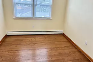 658 Beechmont Ave, Bridgeport, CT 06606 - Photo 11
