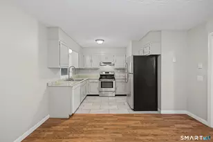 6 Irving Pl, Danbury, CT 06810 - Photo 5