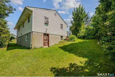 20 Sander Street, New London, CT 06320 - Photo 33