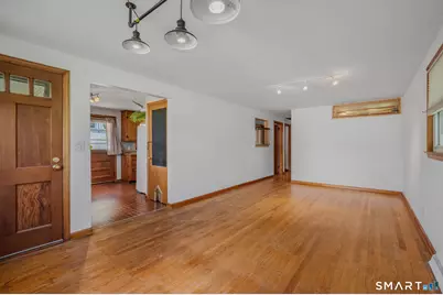 20 Sander Street, New London, CT 06320 - Photo 5