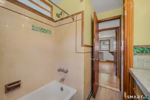20 Sander St, New London, CT 06320 - Photo 21
