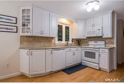98 Pond View Circle, Guilford, CT 06437 - Photo 17
