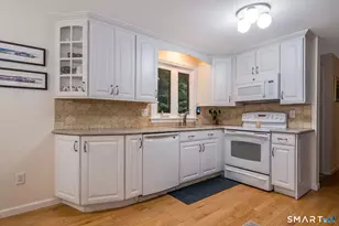 98 Pond View Cir, Guilford, CT 06437 - Photo 17