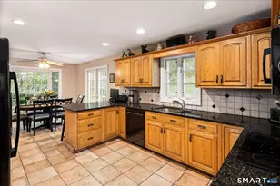 89 W Bank Ln, Stamford, CT 06902 - Photo 5