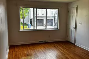 31 Manila Ave, Woodbridge, CT 06525 - Photo 3