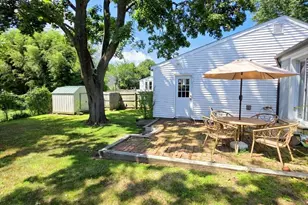 11 Knapps Park Dr, Fairfield, CT 06825 - Photo 15