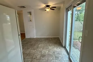 11 Knapps Park Dr, Fairfield, CT 06825 - Photo 3
