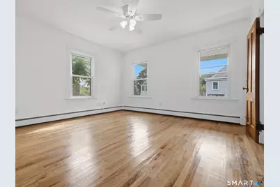 35 Moore Avenue, New London, CT 06320 - Photo 3