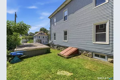 35 Moore Avenue, New London, CT 06320 - Photo 33