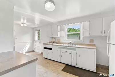 18 Chatham Drive, Norwalk, CT 06854 - Photo 9