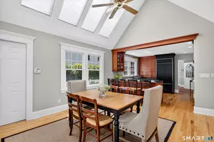 239 Beach Rd, Fairfield, CT 06824 - Photo 15
